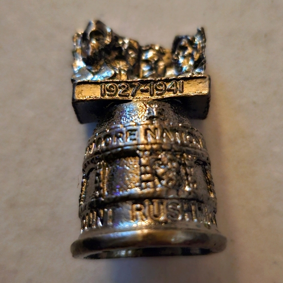 New | Pewter Thimble | Mt. Rushmore - Picture 4 of 5